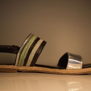 Modelista Flat Sandals